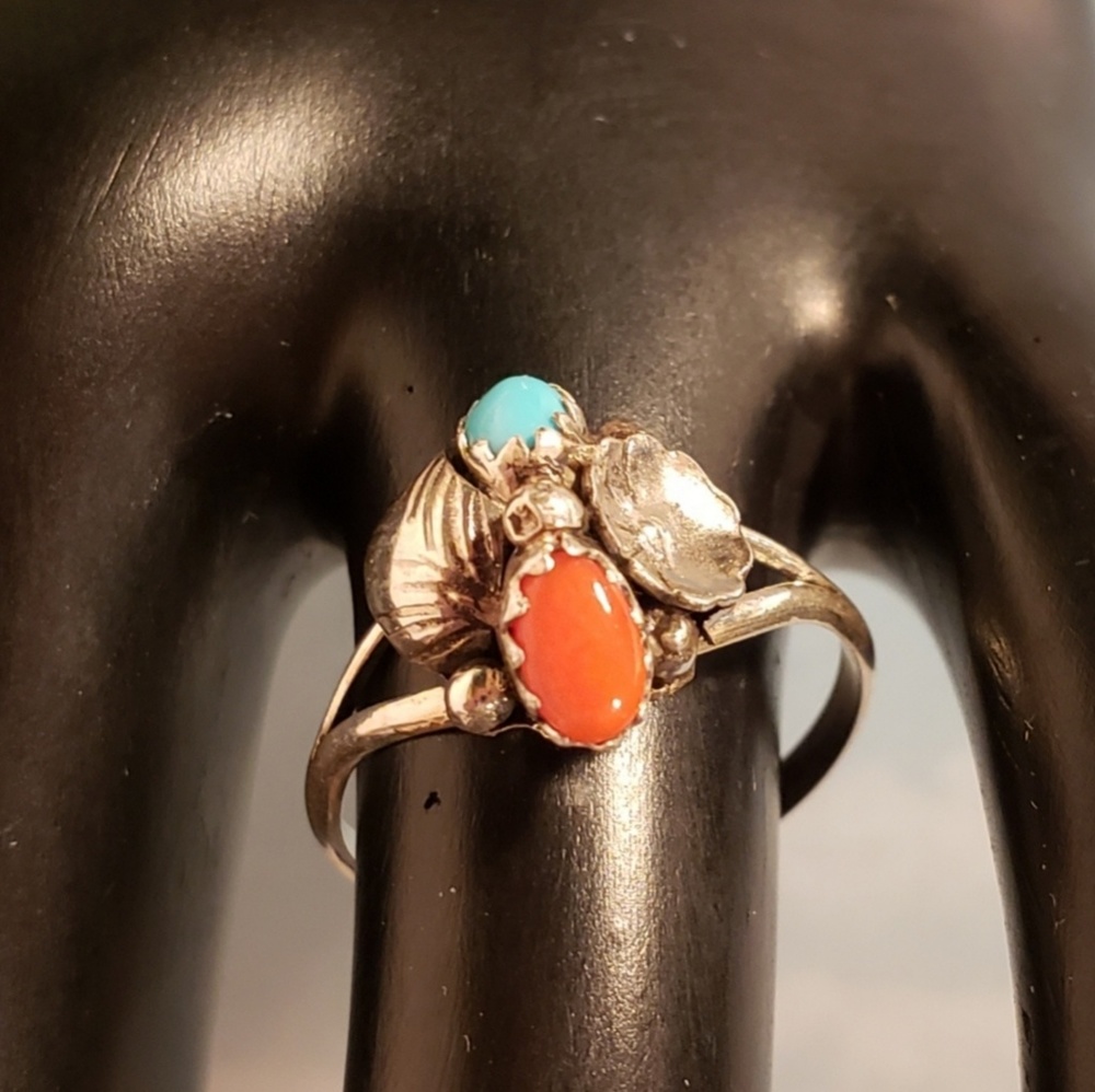 Vintage 1970s Turquoise Coral Ring